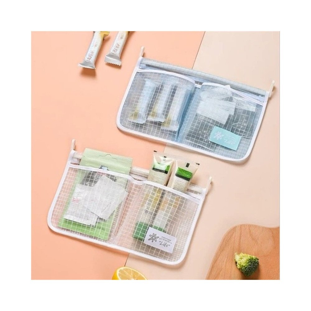 Fridge mesh pouch detail