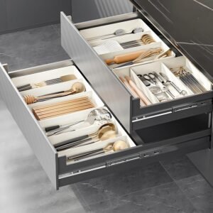 Expandable cutlery tray inside a kitchen drawer